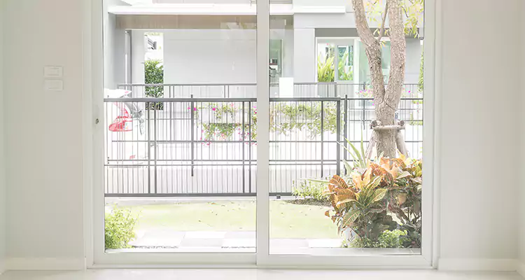 Balcony Screen Door Repair in Sun City Center, FL