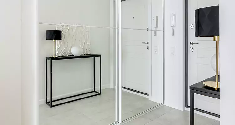 Mirrored Bifold Closet Doors Repair in Sun City Center, FL
