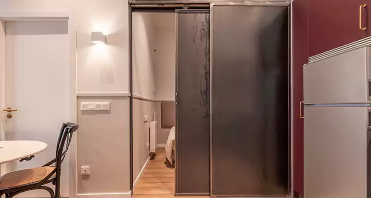 We Fix Closet Sliding Door in Sun City Center, FL 