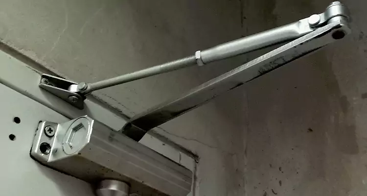 Door Closer Parallel Arm Installation in Sun City Center, FL