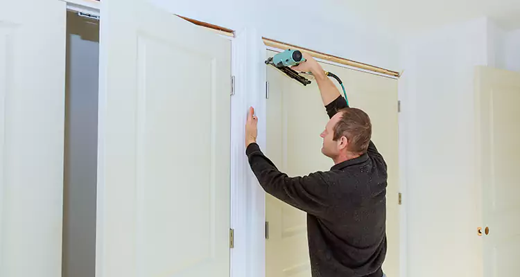 Top Rated Door Fixing ServiceFixing Garage Door Track in Sun City Center, FL