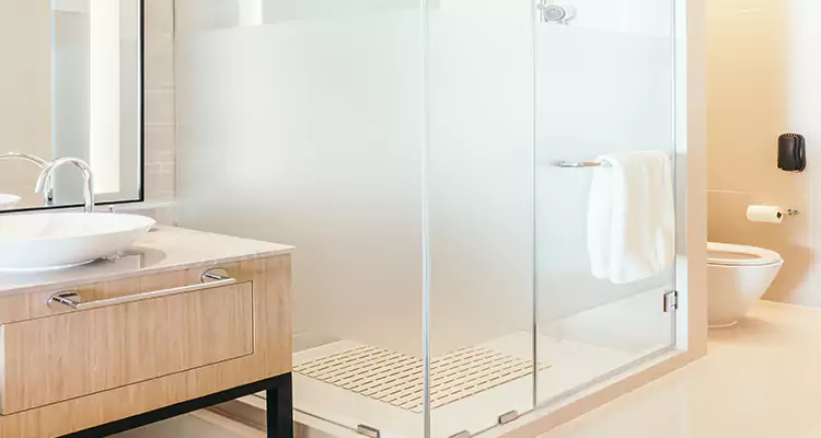 Expert Shower Door Fix and Repair in Sun City Center, FL