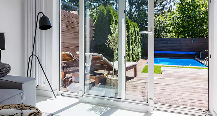 Fixing A Sliding Screen Door Roller in Sun City Center, FL
